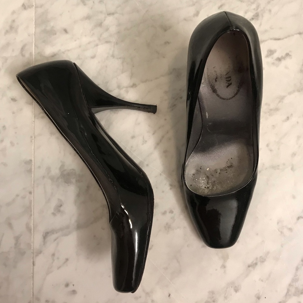 Prada black patent leather pumps